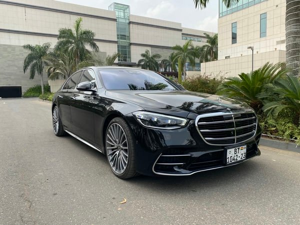 Mercedes Benz S-Class angle 11